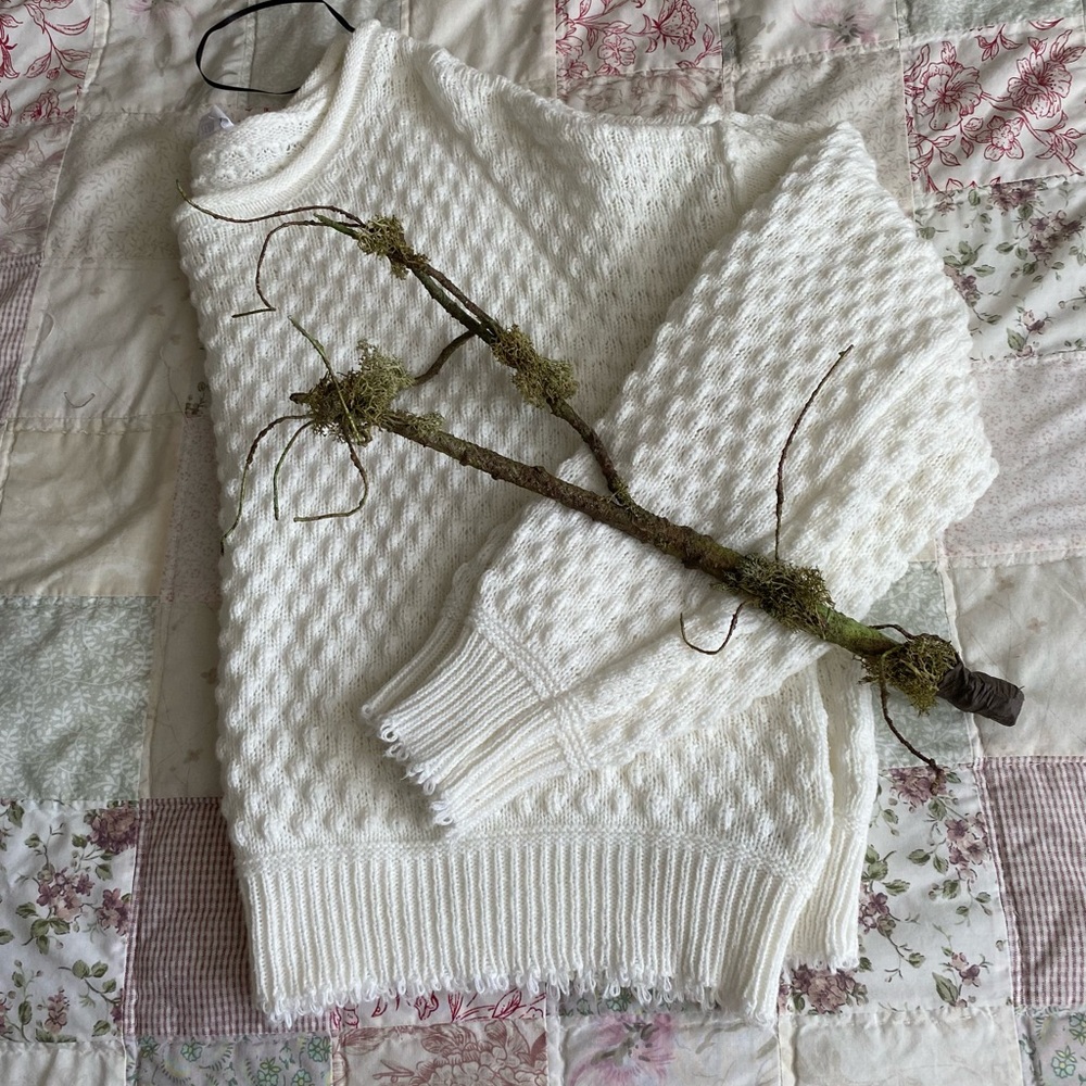Cropped cream sweater, size large